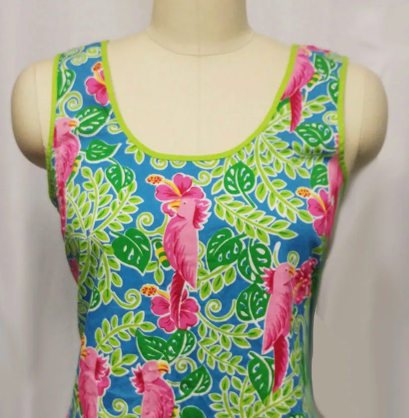 *ADORABLE SUMMER COCKATOO PARROT HOT PINK & GREEN SHIFT DRESS - SIZE LARGE - PERFECT FOR SHOPPING, AT HOME OR VACATION
