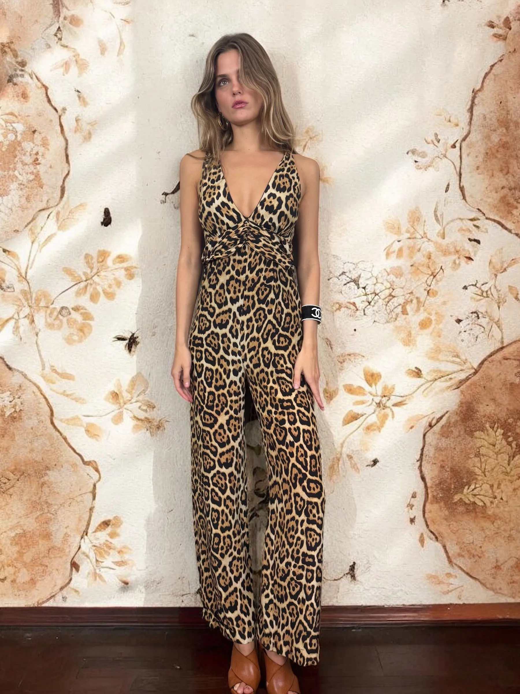 Donna, 70s leopard print jumpsuit