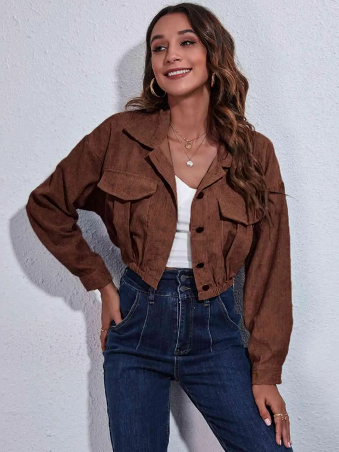 Fashion-forward Comfort Buttoned Cropped Jacket