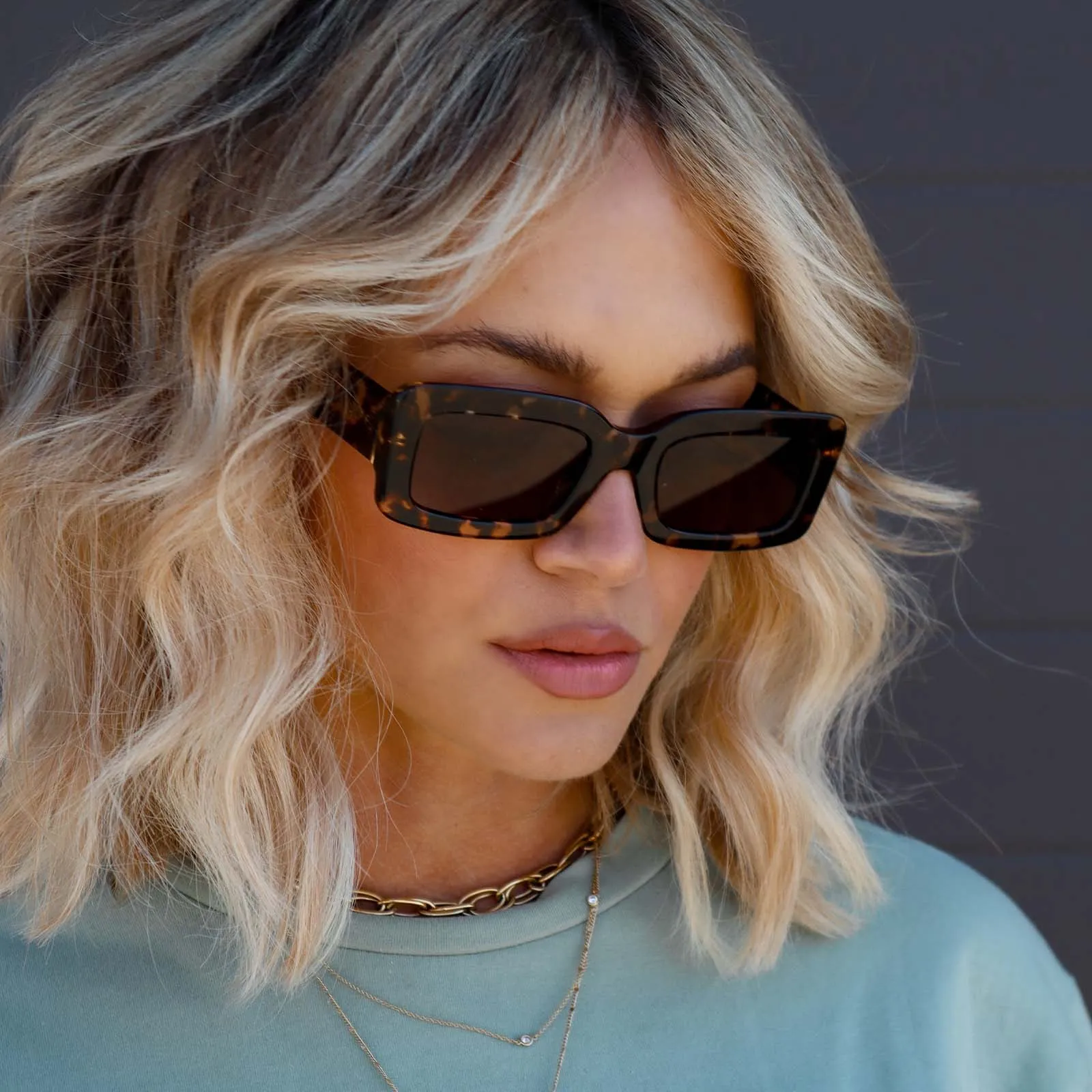 INDY - ESPRESSO TORTOISE   GREY SUNGLASSES