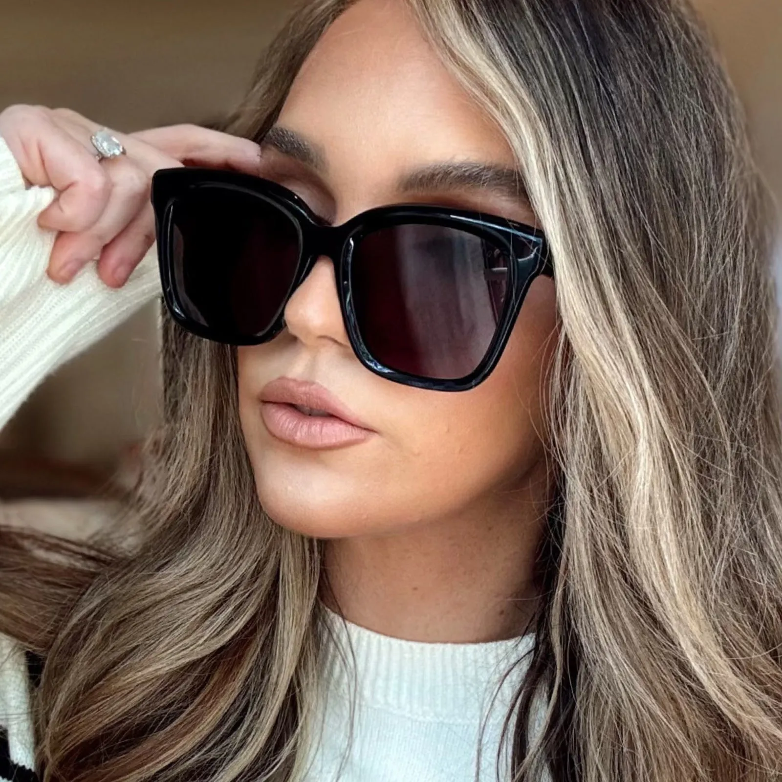 MEREDITH - BLACK   GREY SUNGLASSES