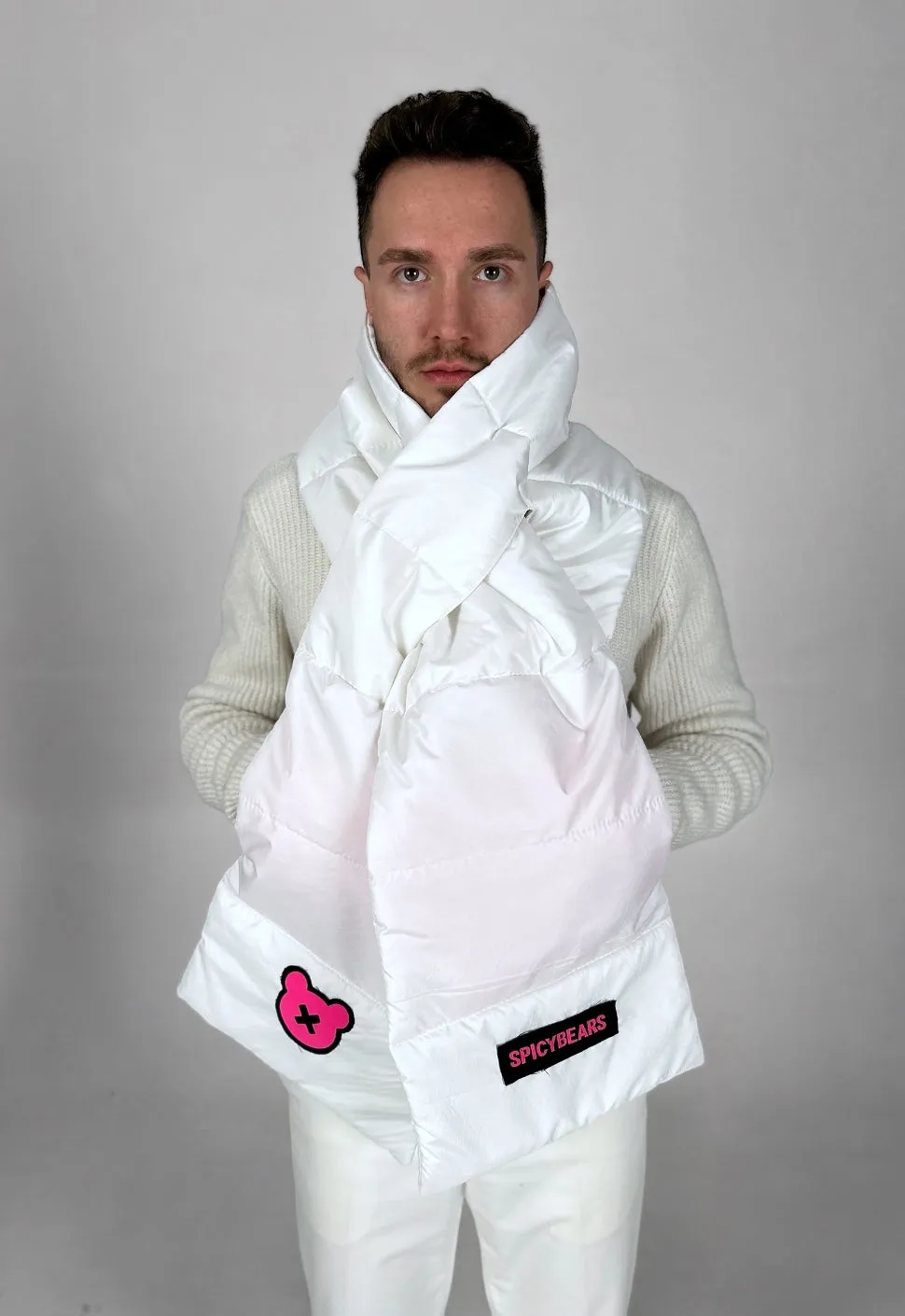 SPICYBEARS Padded Scarf with Fleece Hands Pockets | White | Neon Pink Reflective